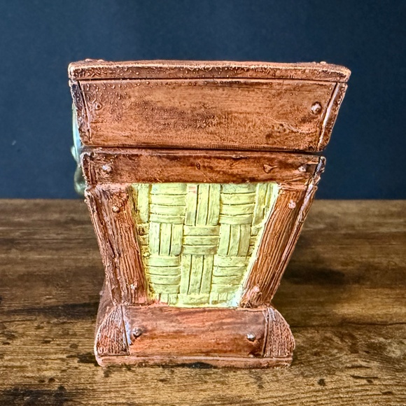 Small Trinket Box - Picture 5 of 13